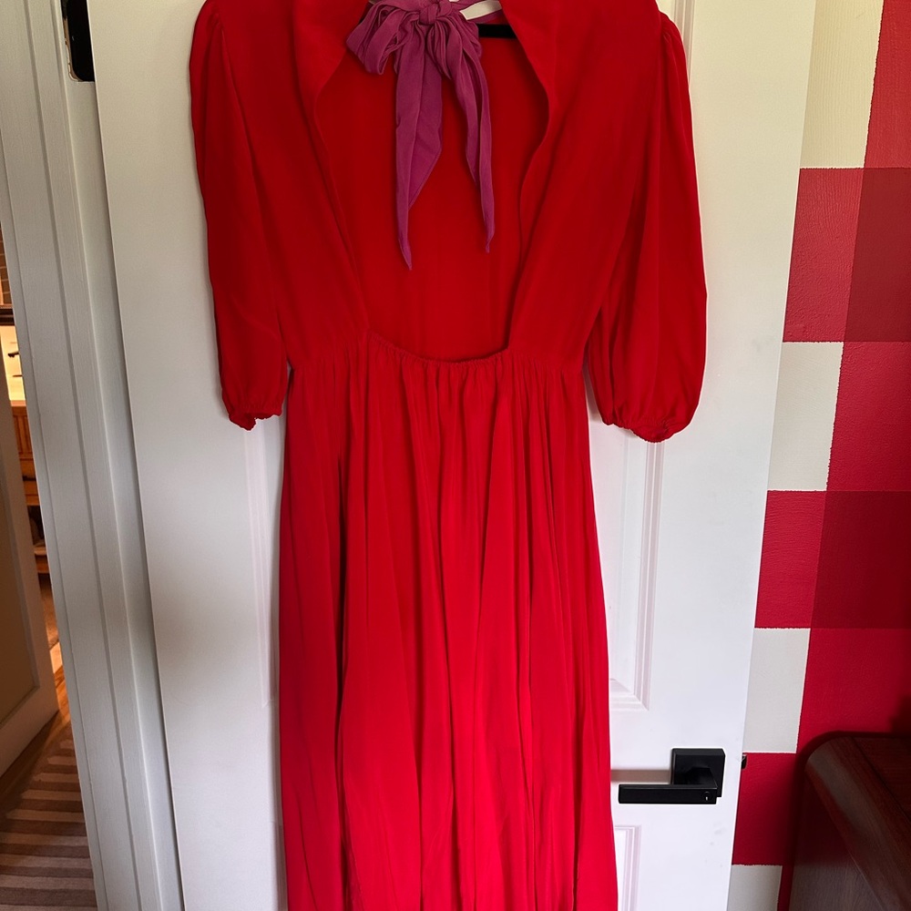 Elegant Red Dress with Pink Bow Accent